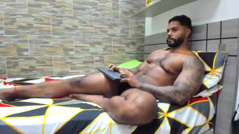 angelo_evans33 online show from 02.21.25