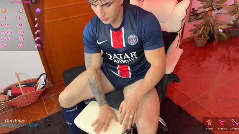 Snapshot of angeloferro1 chatting on 12.09.24 Angelo Ferro online show from 12.09.24