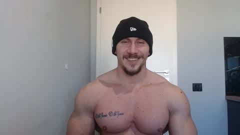 Snapshot of angelofit chatting on 01.11.25 ------- SEX SHOW WITH GUYS AND GIRLS MUSCLE SHOW online show from 01.11.25