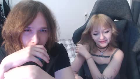 Snapshot of angelofporncouple chatting on 01.15.26 Eva online show from 01.15.26