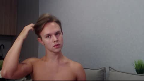 Angel online show from 09.26.25