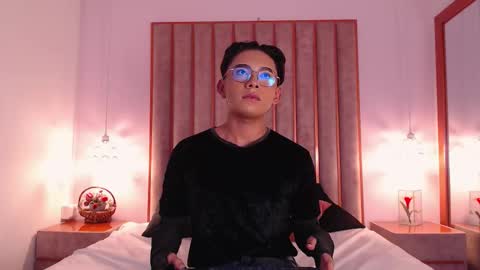 Angel online show from 12.21.25