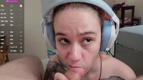 Snapshot of angels_fuck chatting on 02.27.25 Chau Mist online show from 02.27.25