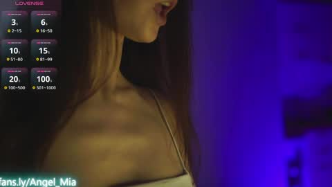Nikki online show from 04.21.26