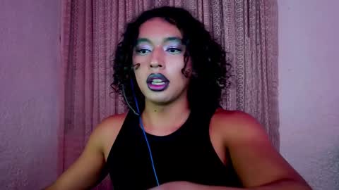 Snapshot of angelsdustxxx chatting on 09.23.25 online show from 09.23.25