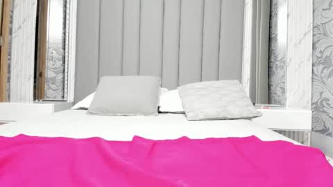 Angel  online show from 09.18.25