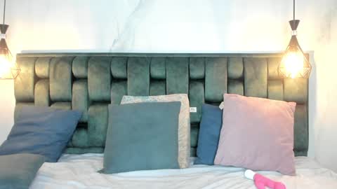 Snapshot of angelswets chatting on 01.25.25 ANGIE online show from 01.25.25