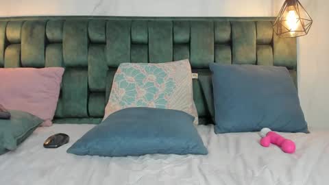 Snapshot of angelswets chatting on 02.04.25 ANGIE online show from 02.04.25