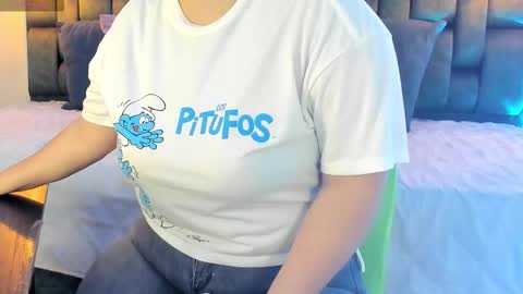 Snapshot of angelswets chatting on 10.26.25 ANGIE online show from 10.26.25