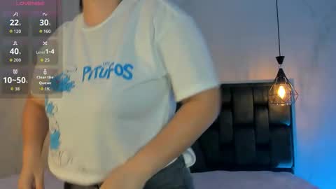 Snapshot of angelswets chatting on 10.30.25 ANGIE online show from 10.30.25