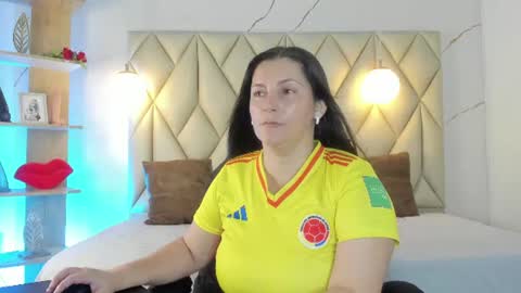 Snapshot of angelswets chatting on 06.17.26 ANGIE online show from 06.17.26