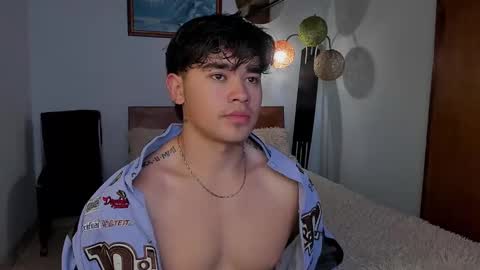 Snapshot of angelx_fox chatting on 02.13.25 Angel Fox online show from 02.13.25