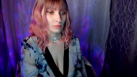 Snapshot of angely_jelly chatting on 01.07.25 Angie online show from 01.07.25