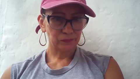 Snapshot of angelycute476334 chatting on 10.28.25 angelycute476334 online show from 10.28.25