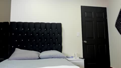 Snapshot of angelynaw chatting on 09.09.25 AngelynaW online show from 09.09.25