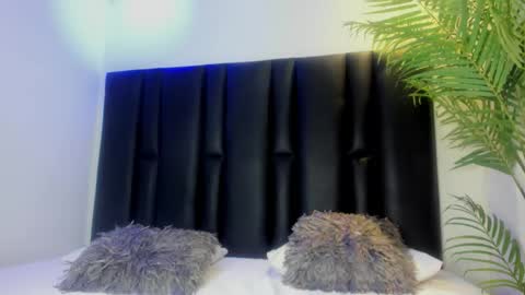 angi_lozano online show from 10.22.25