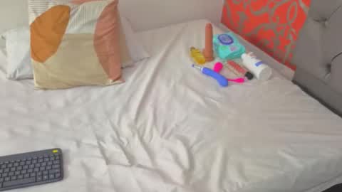 angi_lozano online show from 11.27.25