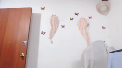 Snapshot of angie_tssex chatting on 03.07.25 ints marianaroldan945 online show from 03.07.25