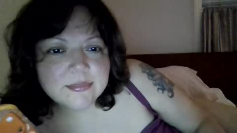 Snapshot of angiebaby78 chatting on 06.28.26 SweetAngie online show from 06.28.26