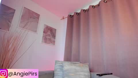 Snapshot of angiepirs chatting on 03.13.26 AngiePirs online show from 03.13.26