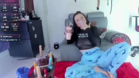 angierot2025 online show from 11.12.25