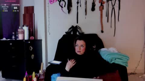 angierot2025 online show from 11.18.25