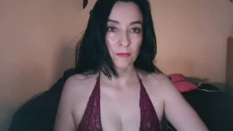 Snapshot of angiesquirt chatting on 07.31.26 VALENTINA online show from 07.31.26