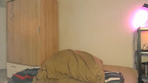 Snapshot of angrydeimos chatting on 01.27.25 Deimos online show from 01.27.25