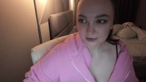 Snapshot of angrykate chatting on 01.28.25 Kattie online show from 01.28.25