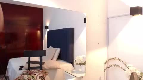 Snapshot of angyrios chatting on 11.28.25 angyrios online show from 11.28.25