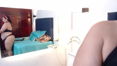 Snapshot of angyrios chatting on 12.05.25 angyrios online show from 12.05.25