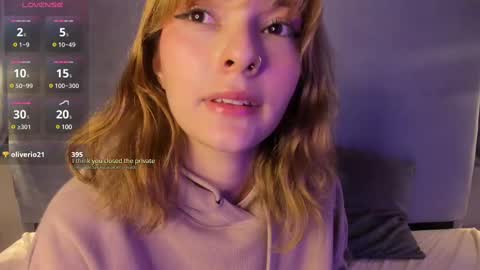 Snapshot of ania_mml chatting on 03.12.25 Ania online show from 03.12.25