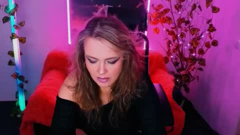 Aniela online show from 10.04.25