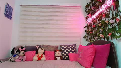 laura  online show from 12.20.25