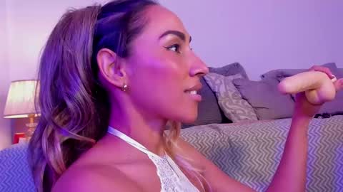 Snapshot of anierouse chatting on 01.13.25 ROUSE online show from 01.13.25