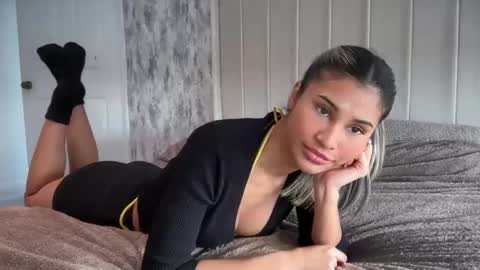 anisha online show from 03.12.25