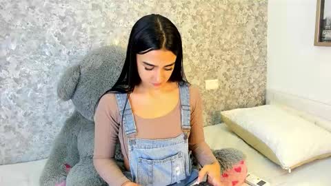 anika_h online show from 02.02.26