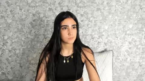 anika_h online show from 04.29.26