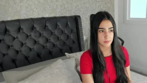 anika_h online show from 06.07.26