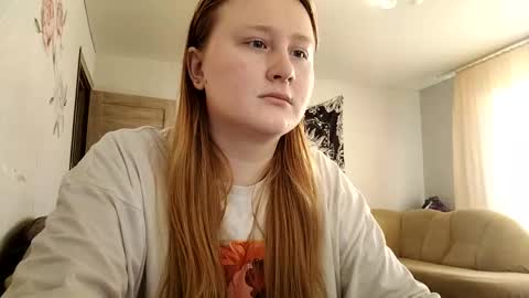 Snapshot of anika_lipps chatting on 11.06.25 Anika online show from 11.06.25