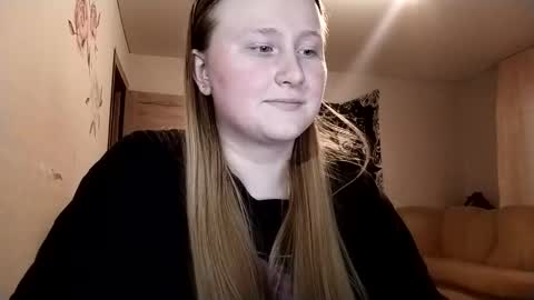 Snapshot of anika_lipps chatting on 11.13.25 Anika online show from 11.13.25