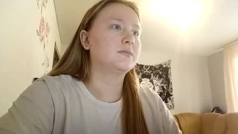 Snapshot of anika_lipps chatting on 11.20.25 Anika online show from 11.20.25