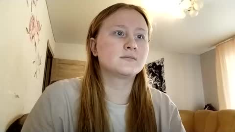 Snapshot of anika_lipps chatting on 12.02.25 Anika online show from 12.02.25