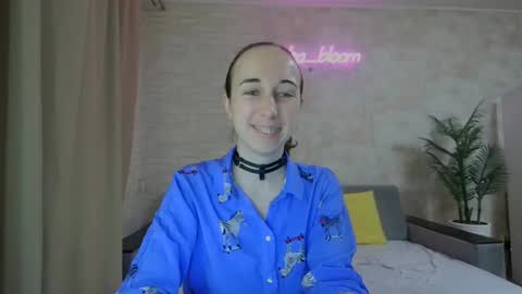 Snapshot of anikabloom chatting on 01.09.25 anikabloom online show from 01.09.25