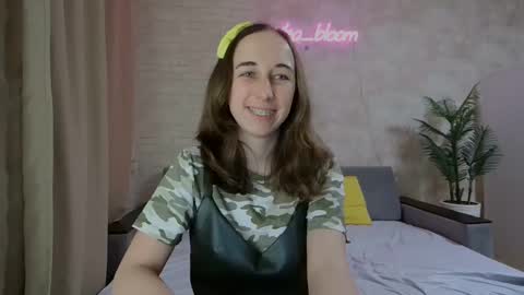 Snapshot of anikabloom chatting on 01.31.25 anikabloom online show from 01.31.25