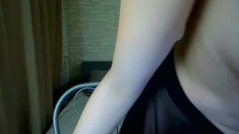 Snapshot of anikabloom chatting on 05.05.26 anikabloom online show from 05.05.26