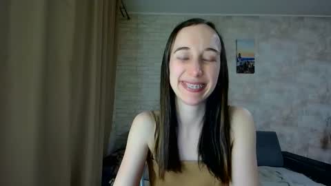 Snapshot of anikabloom chatting on 05.13.26 anikabloom online show from 05.13.26