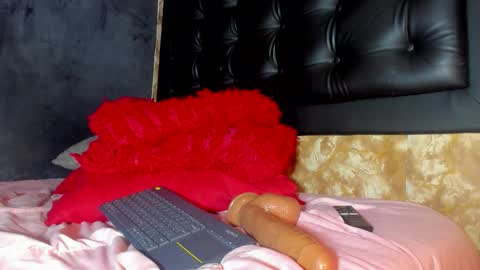 Snapshot of anilethqueenss chatting on 03.14.26 Anileth online show from 03.14.26