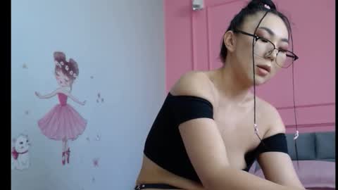 Akimi online show from 03.19.26