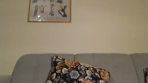 Snapshot of anime_baby22 chatting on 12.23.24 Alice online show from 12.23.24